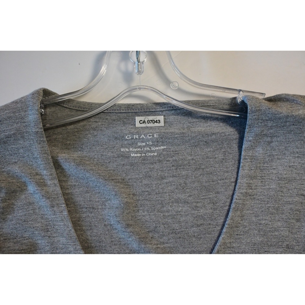 Grace V-Neck Top - Picture 5 of 7